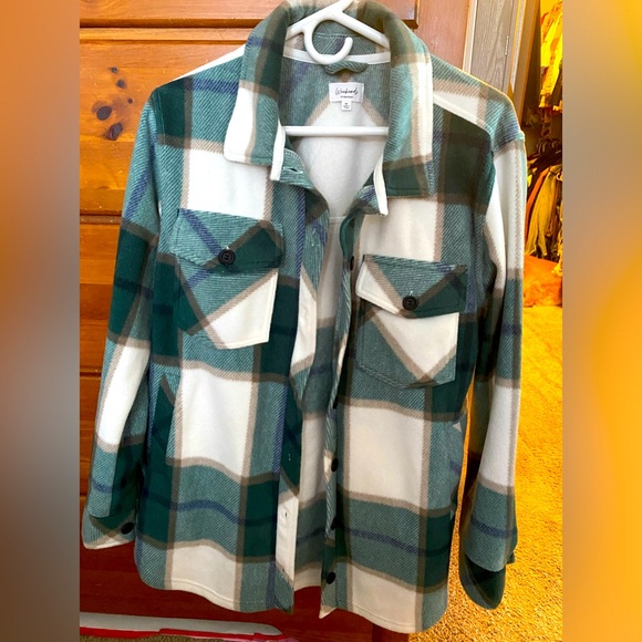 Shacket - Picture 1 of 6